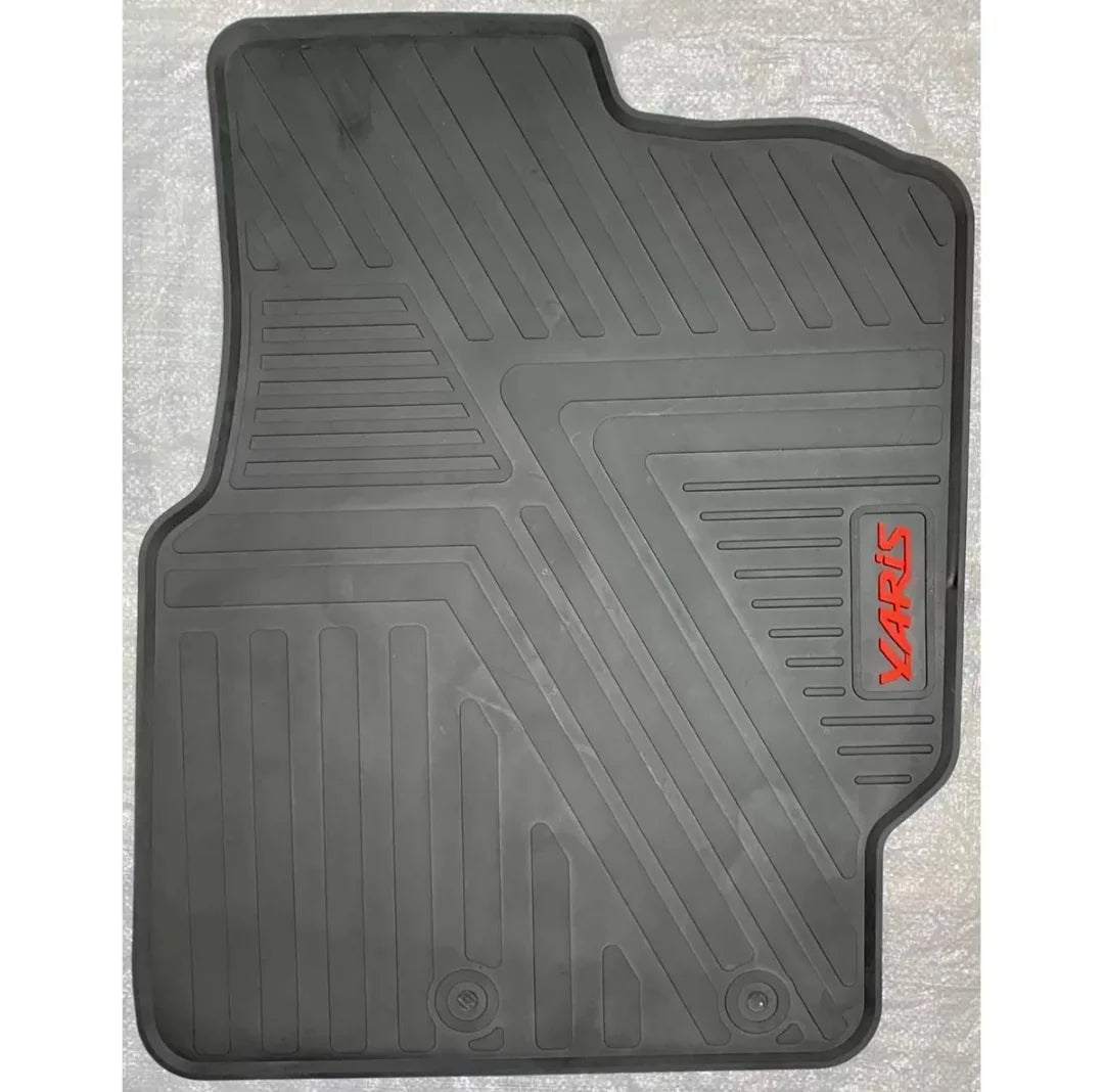 YARIS FLOOR MAT